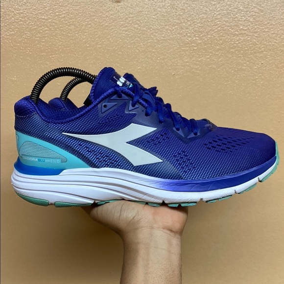 Diadora Mythos 3 BluShield Running Sneakers Bundle - Picture 3 of 17